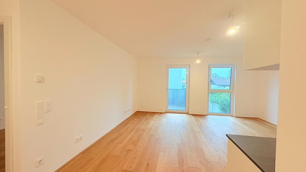 Wohnraum mit Küchenblick