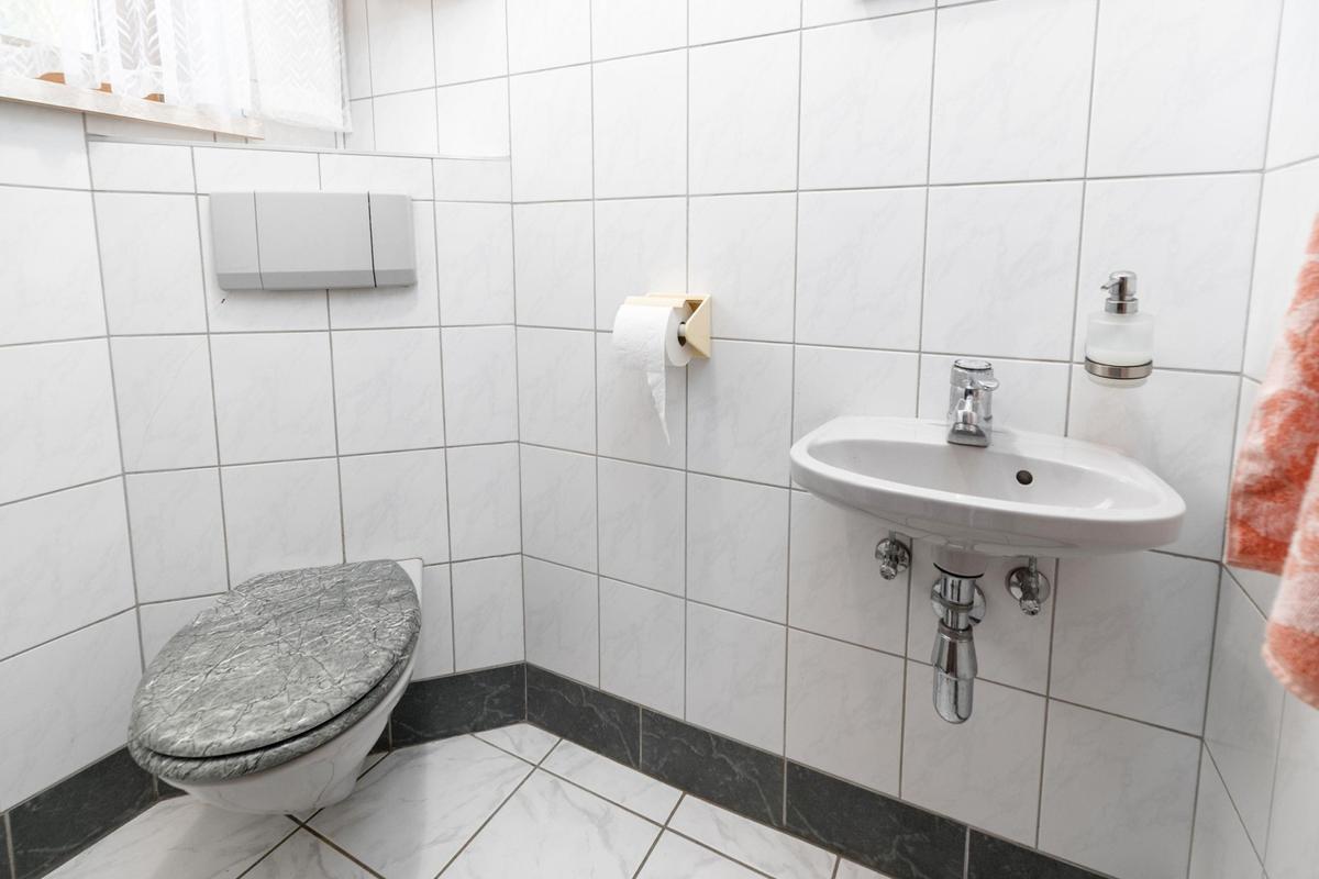 13 WC