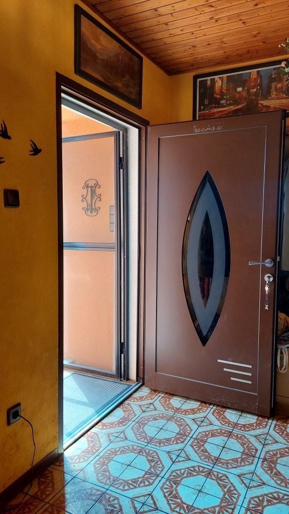 24 Eingangstüre 1220