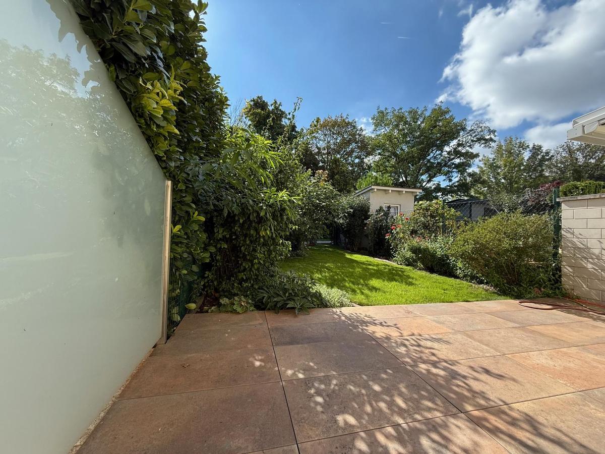 su?dseitige Terrasse