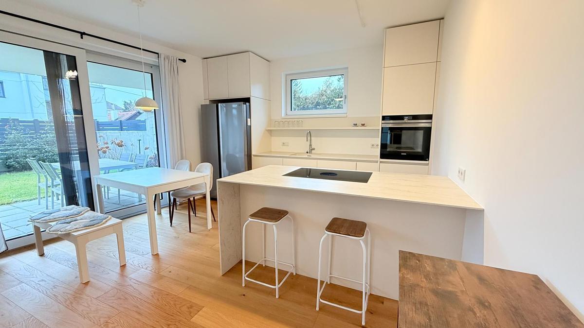 KU?CHE MIT ESSBEREICH