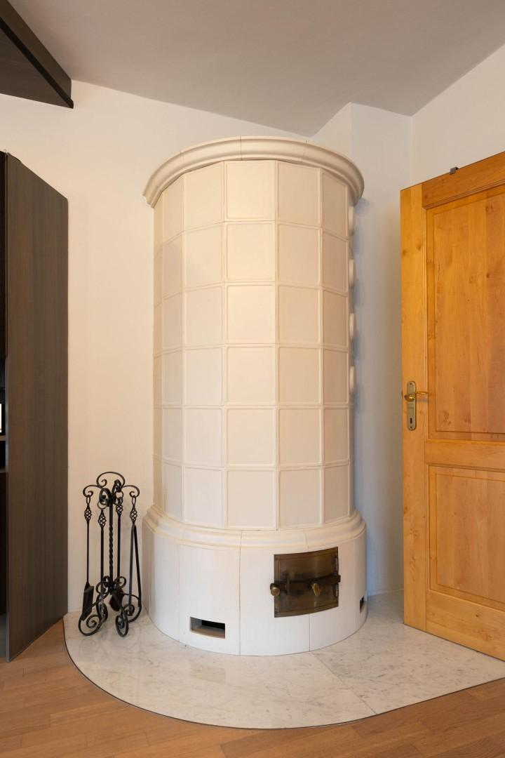 Kachelofen-Wohnzimmer