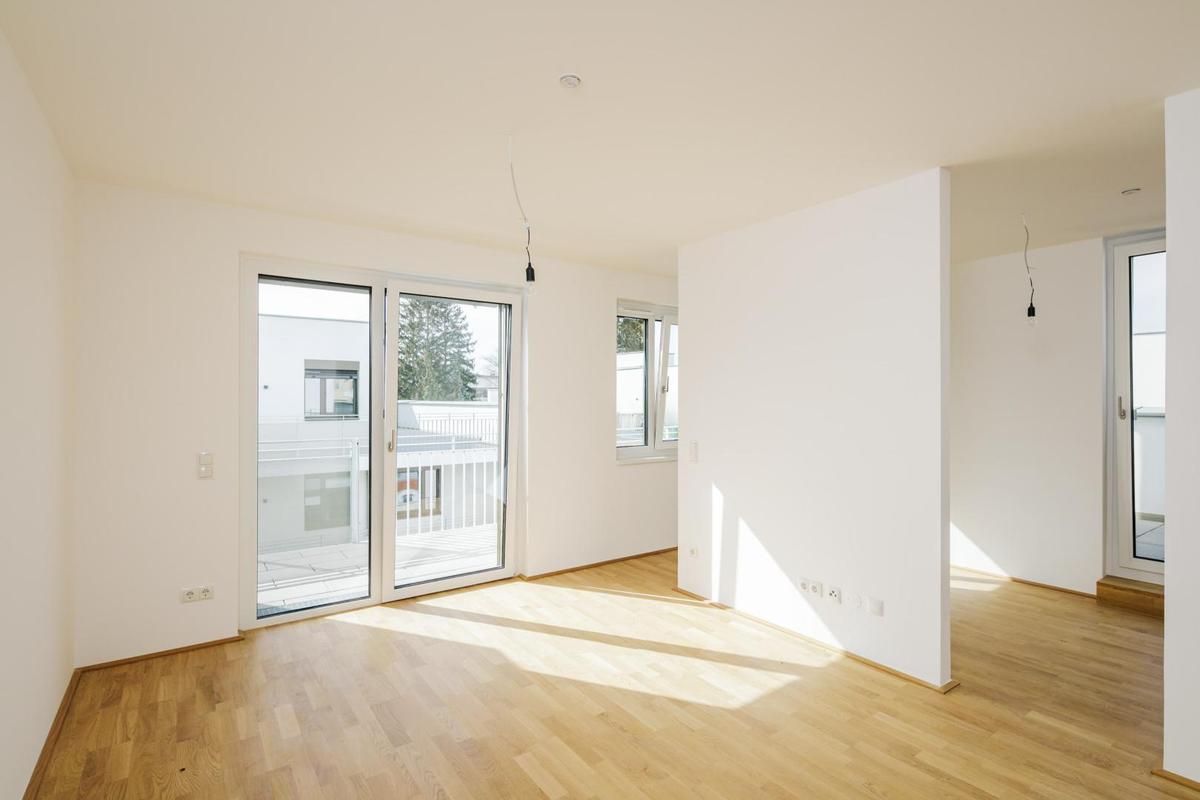 Wohnraum mit Zugang zur Terrasse