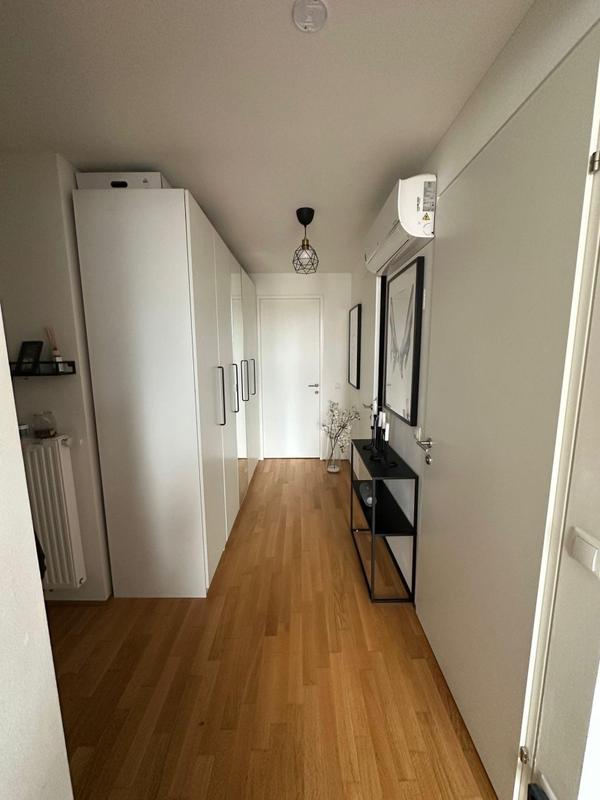 Fotos der aktuellen Mieterin