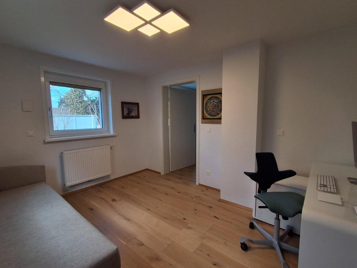 3 HomeOffice EFH 1220