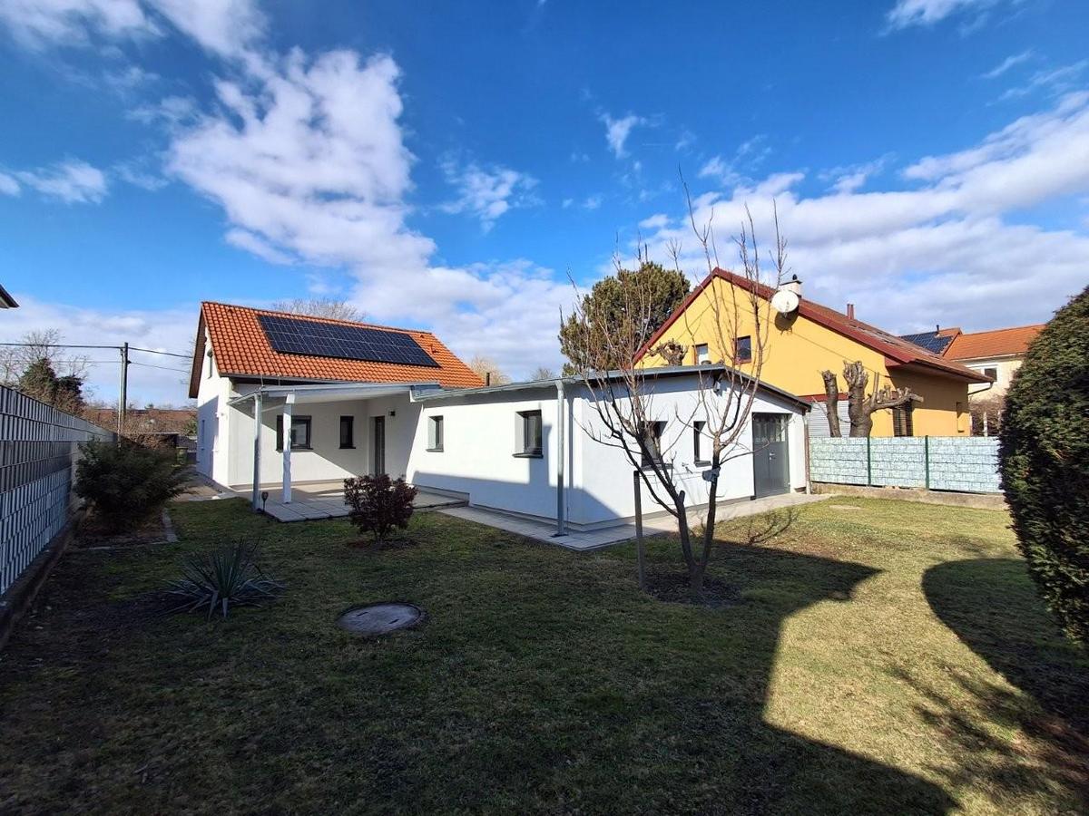 24 Haus mit Garten 1220