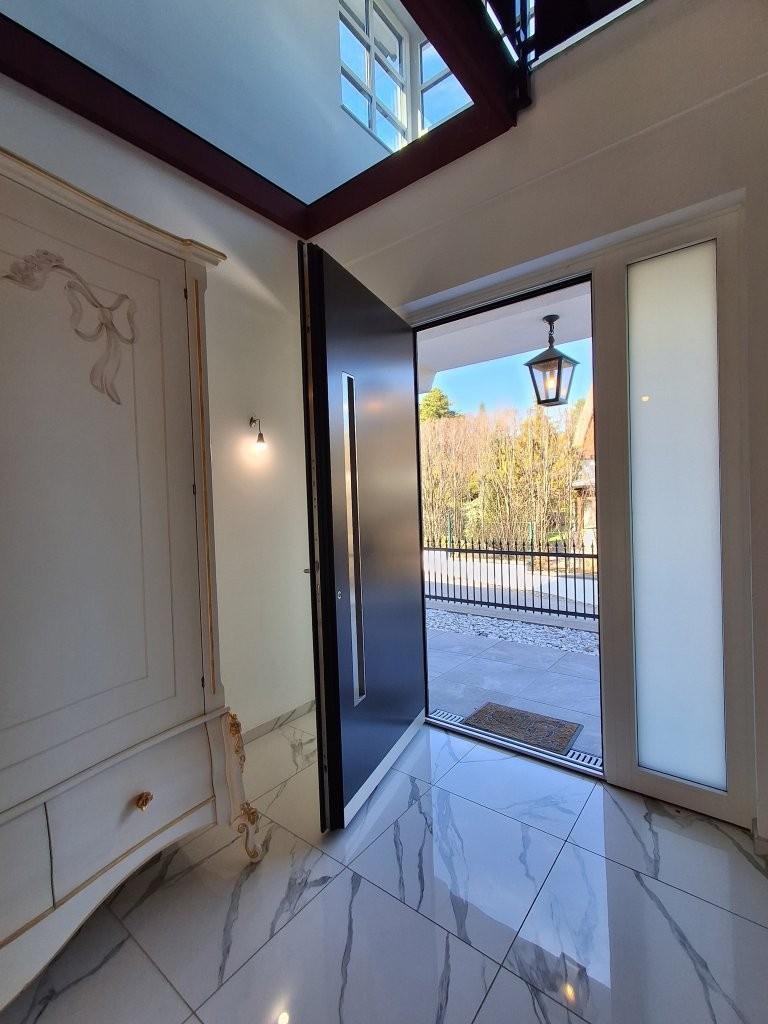 24 Eingangsbereich 2721