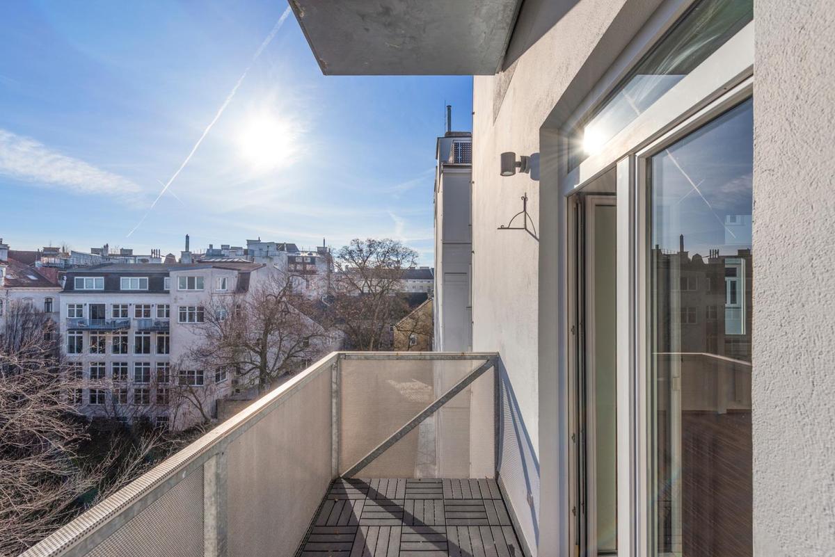 M99_Top 18_PMP_25022026_S01653_21