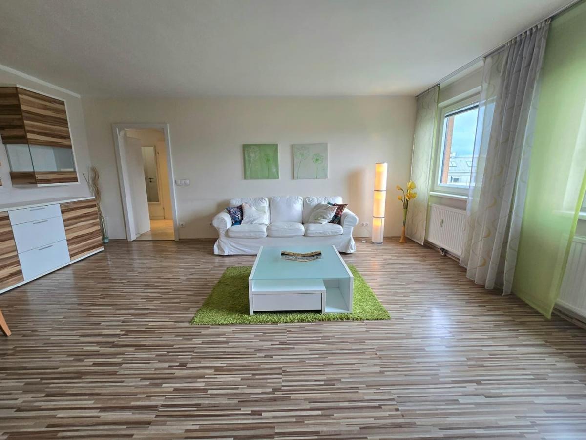 05 Wohnzimmer