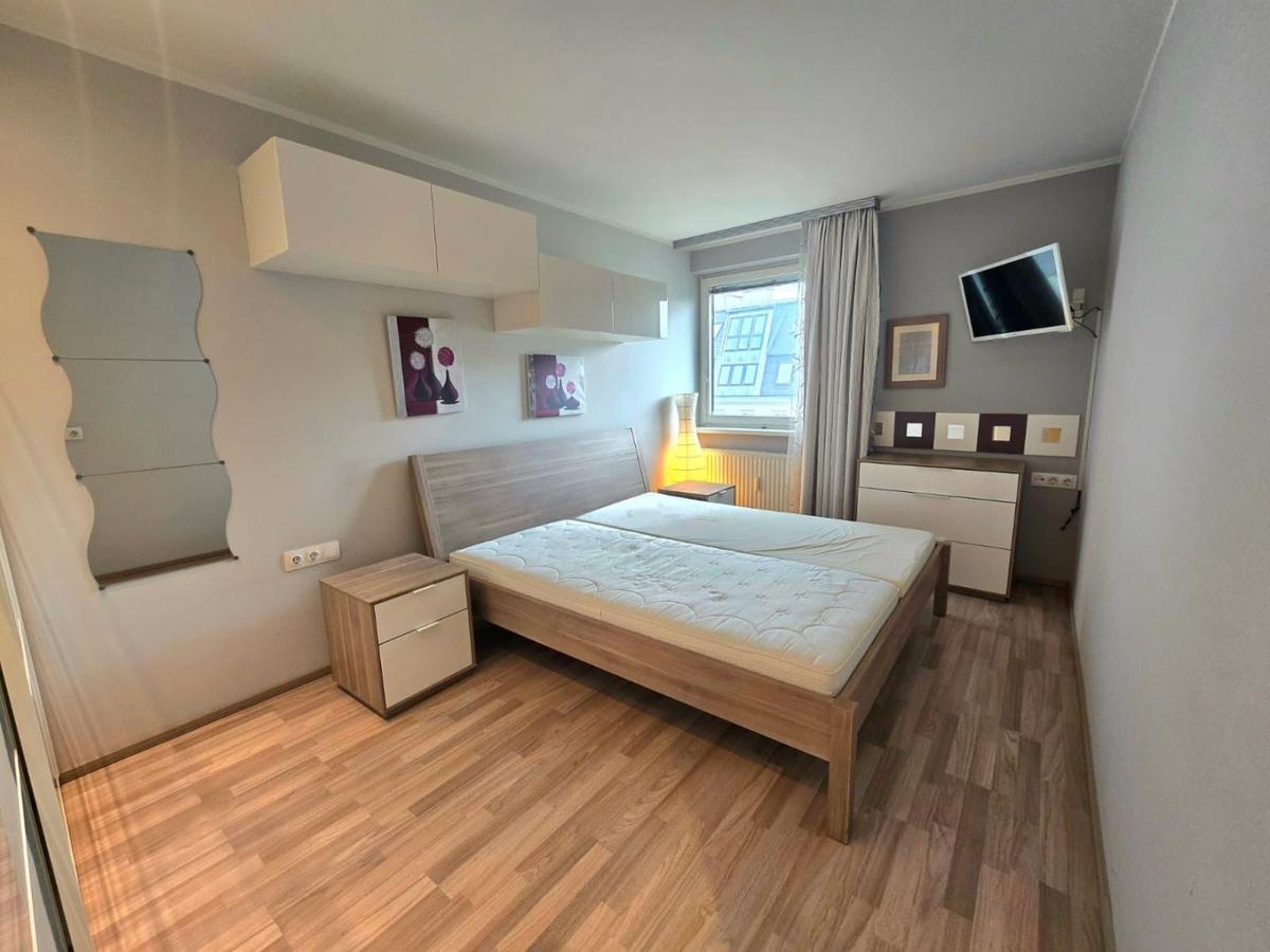 06 Schlafzimmer1