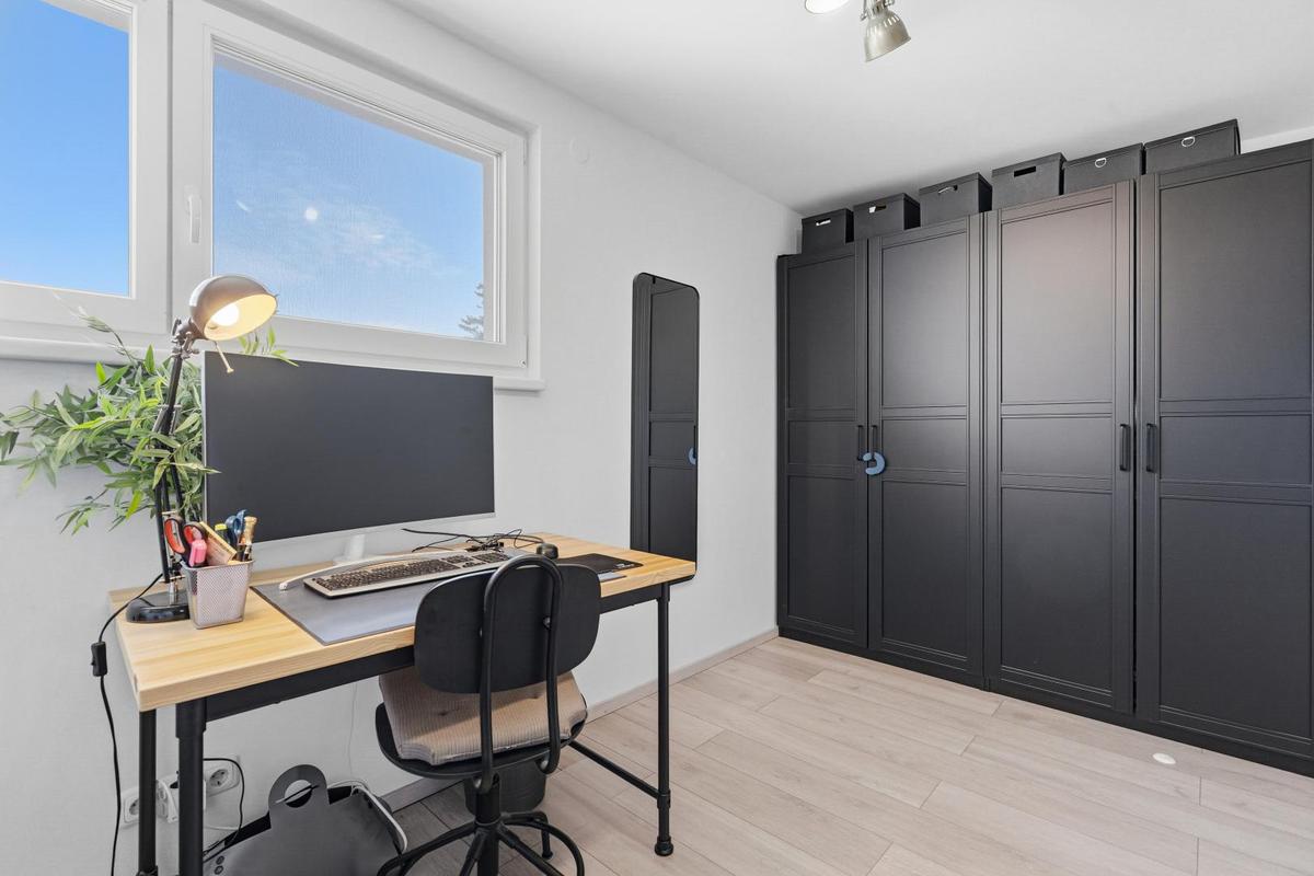 11 Schreibtisch|EFH1220 Wien