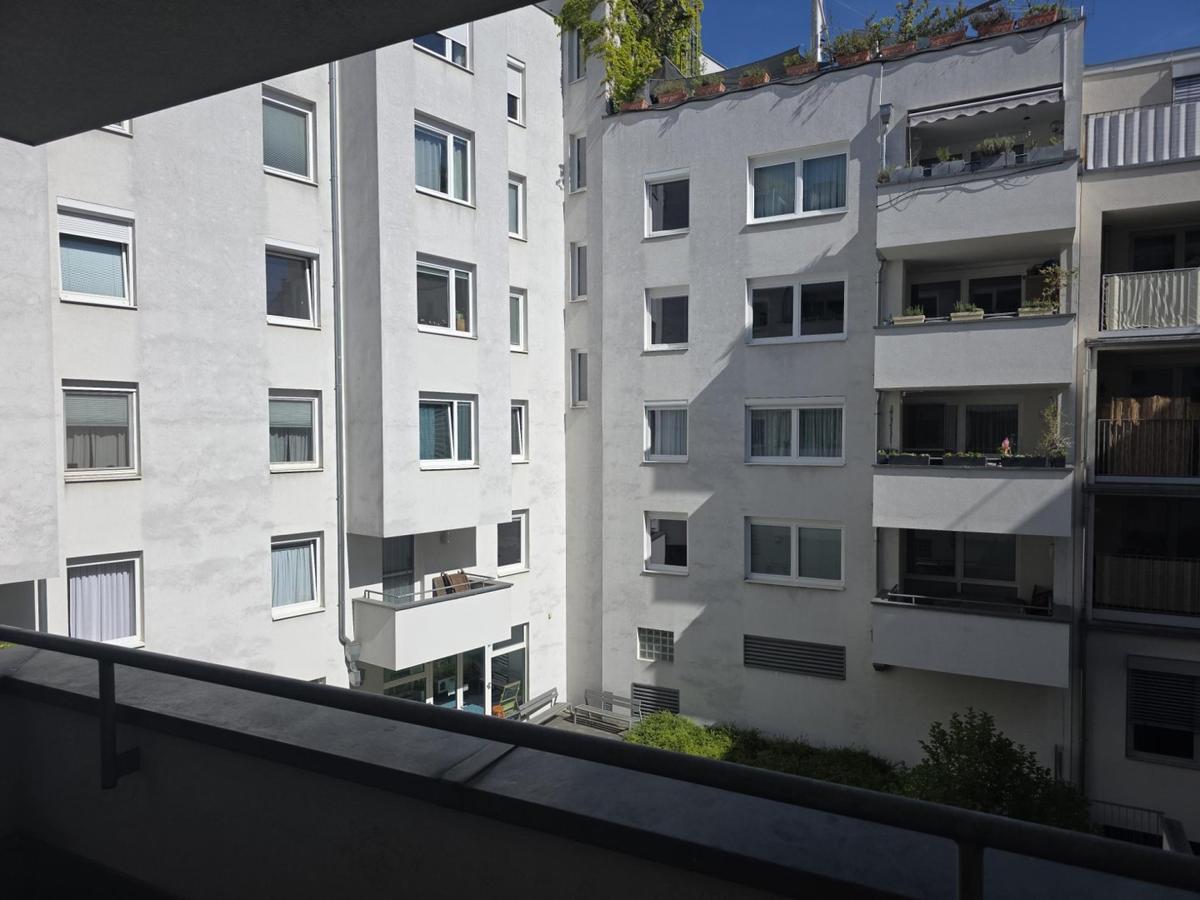 09 MTW 1090 Balkonblick