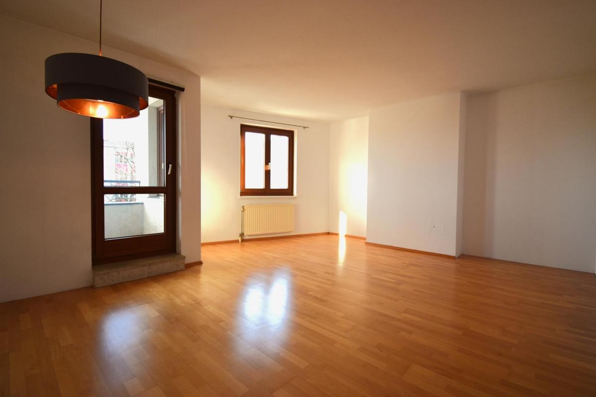 Bild 4, Wohnzimmer, Ansicht 1