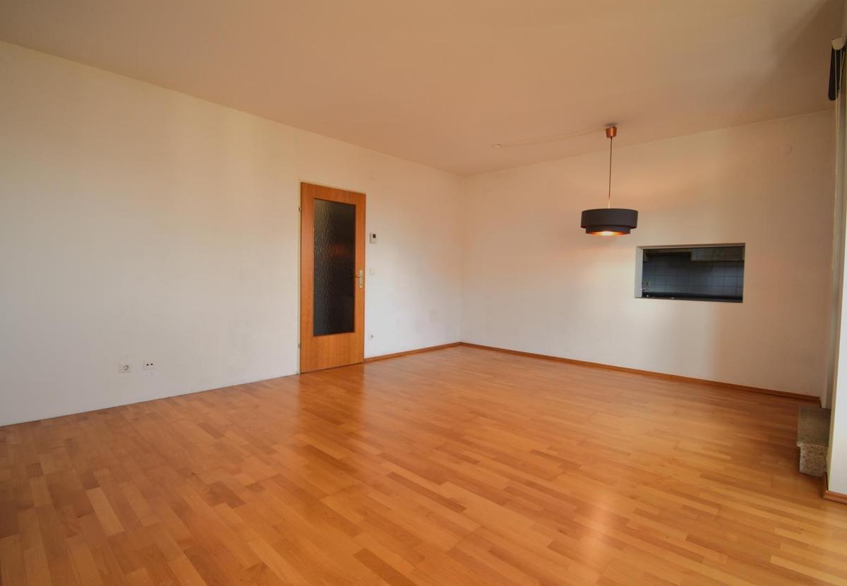 Bild 5, Wohnzimmer, Ansicht 2