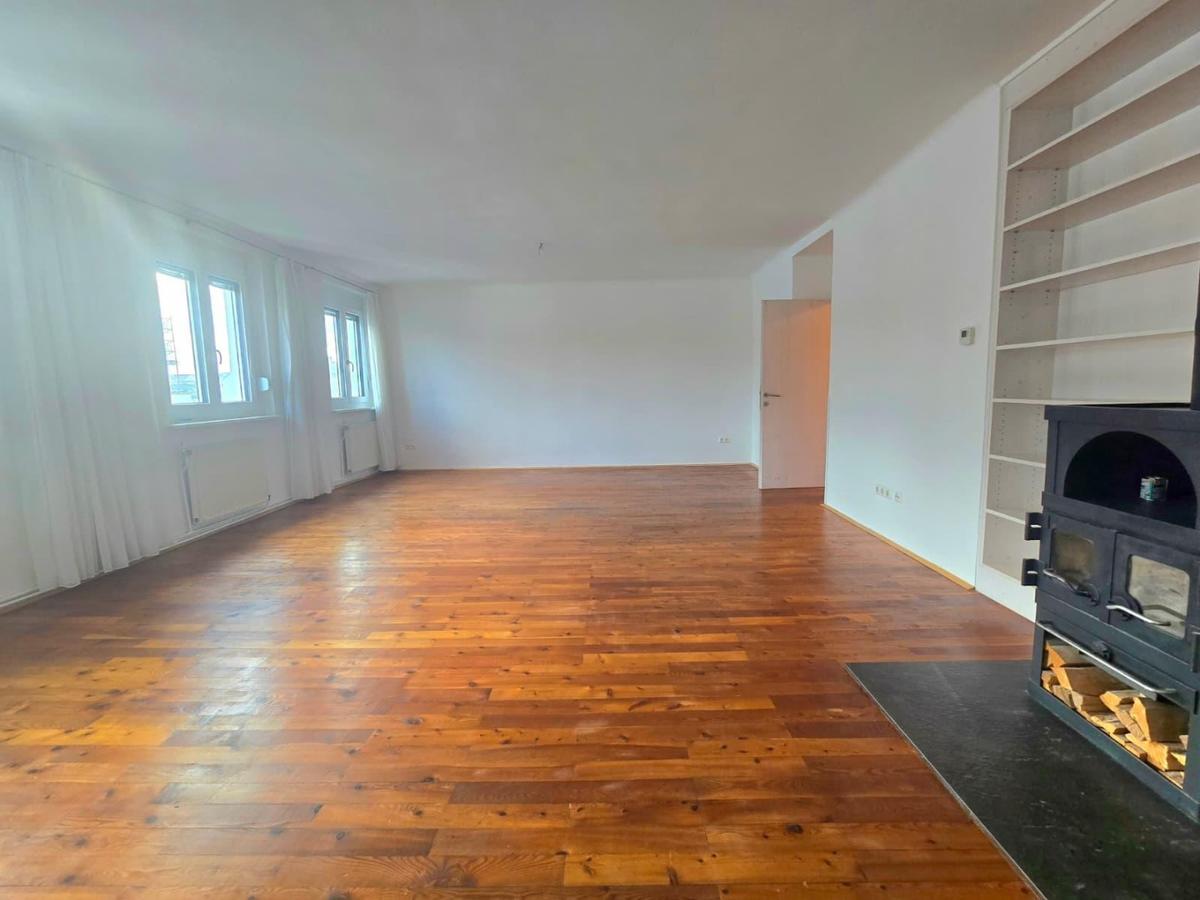 06 Wohnzimmer