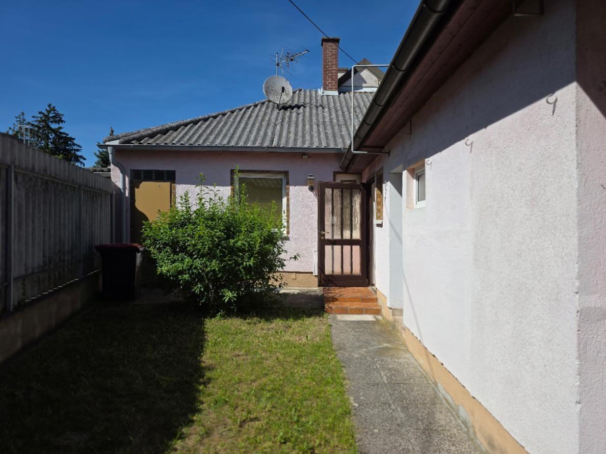 19 MFH 2000 Stockerau - Garten