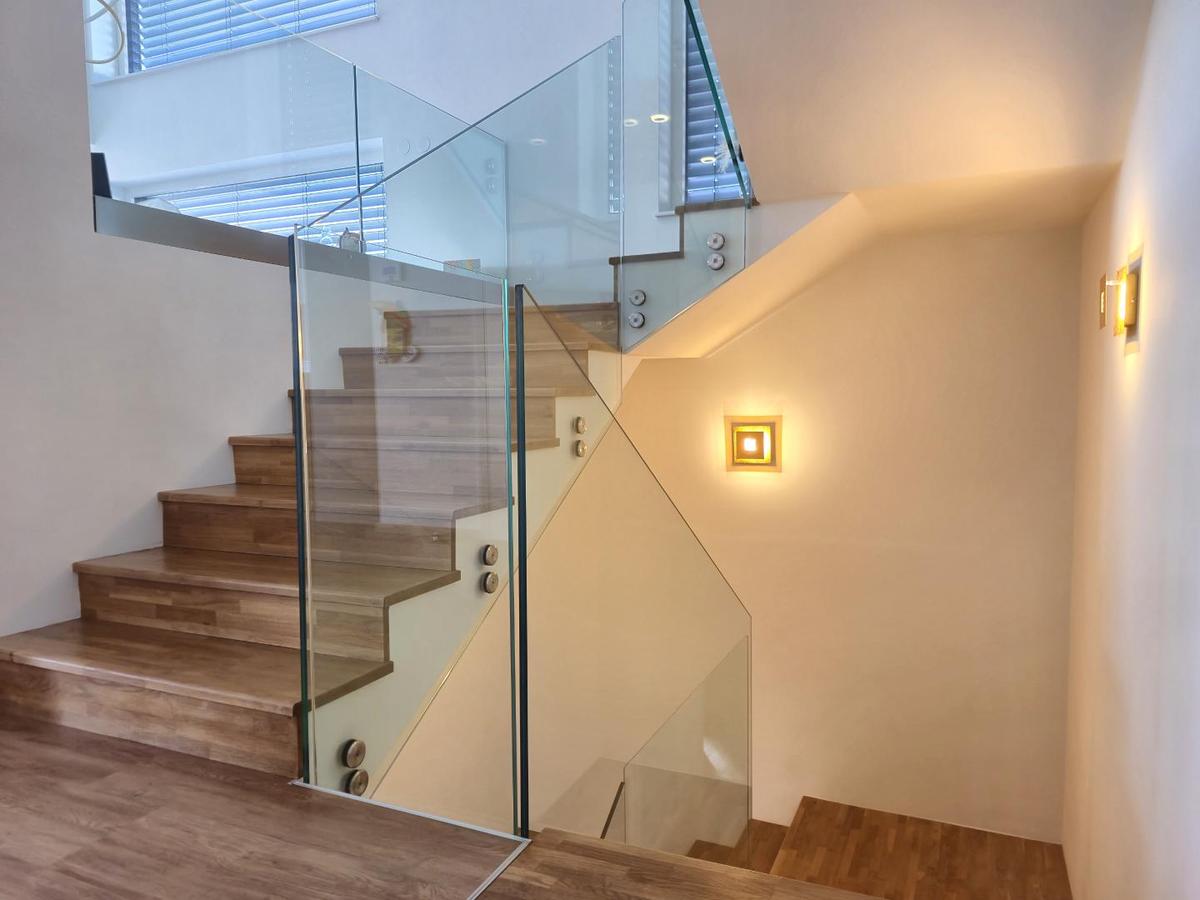 Stiegenhaus EG