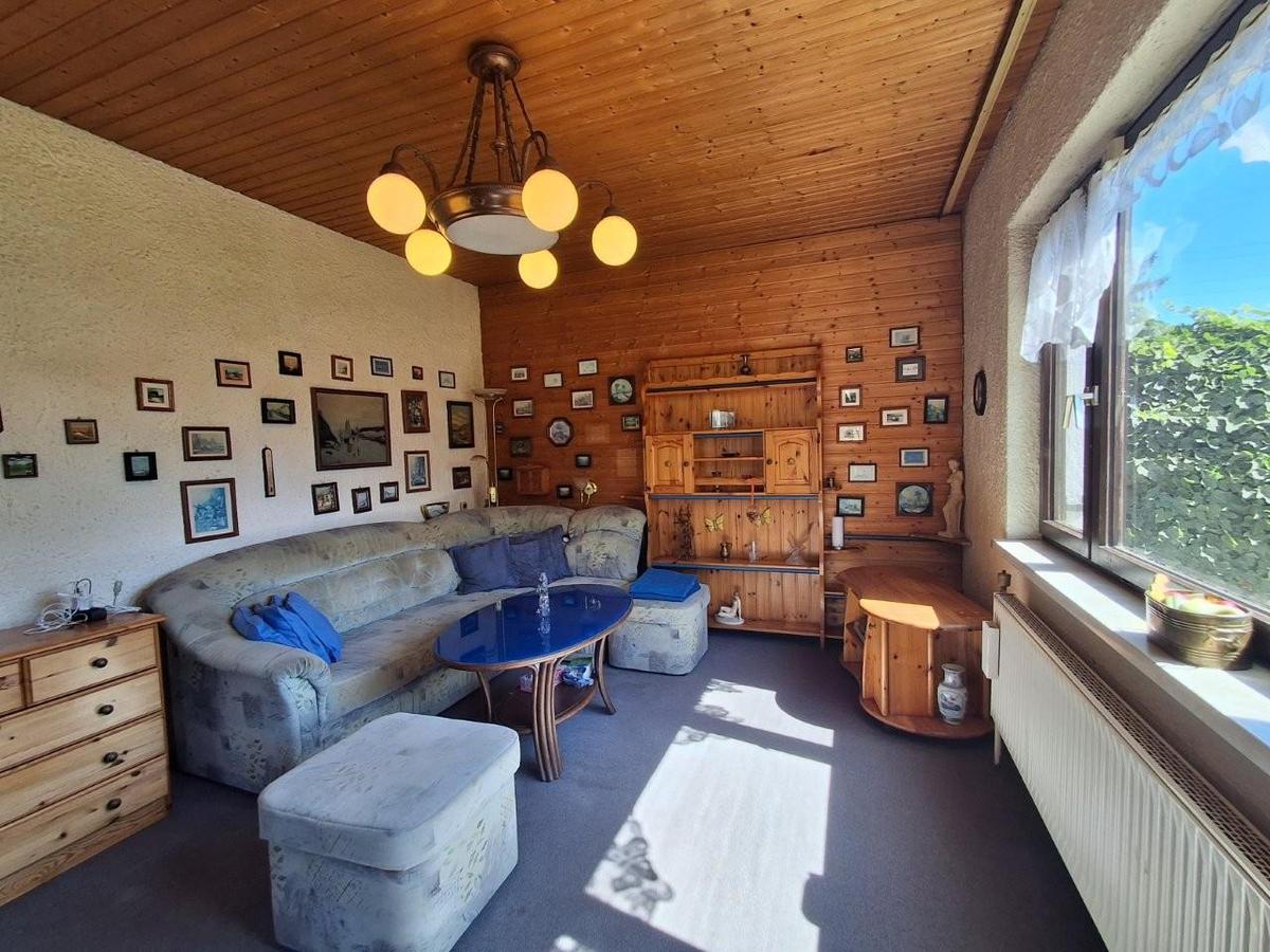 16 Wohnzimmer 1220