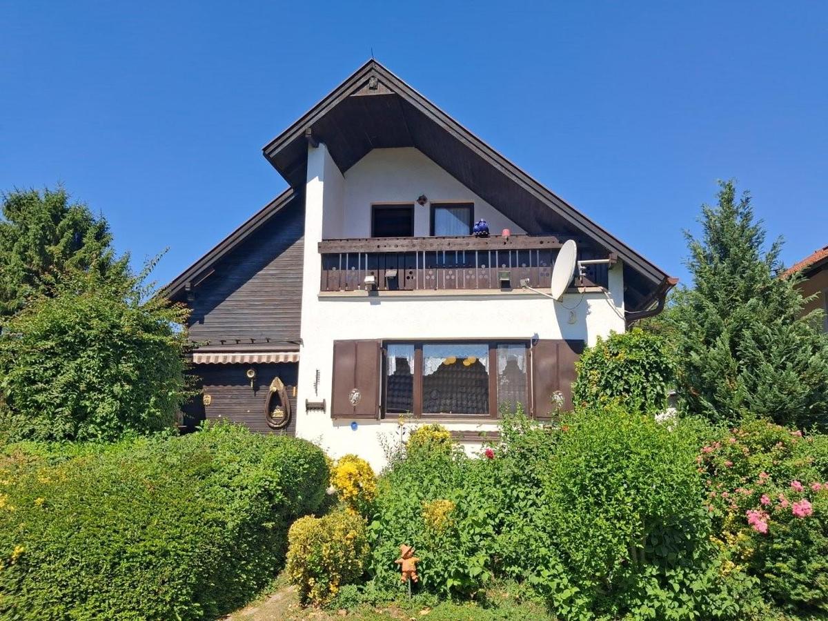 5 Haus mit Garten 1220