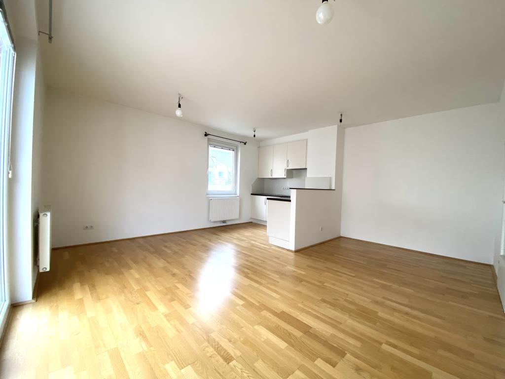 Wohnzimmer - Blick zur Küche
