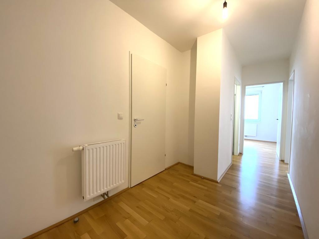 Vorraum - Blick Richtung Zimmer