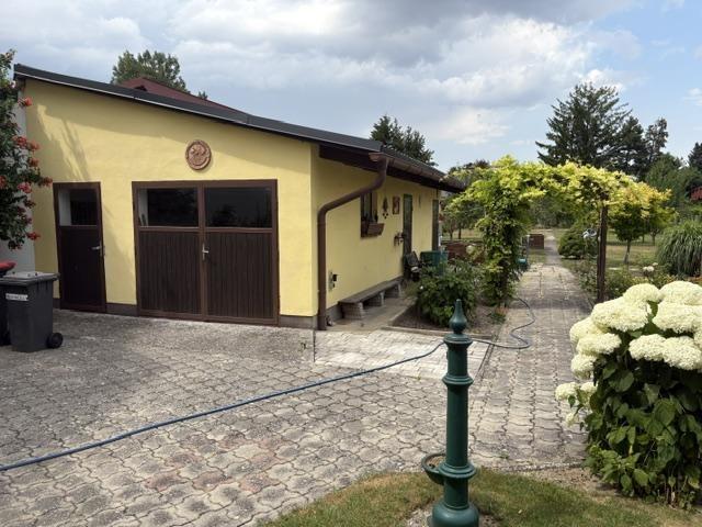 16 Garage