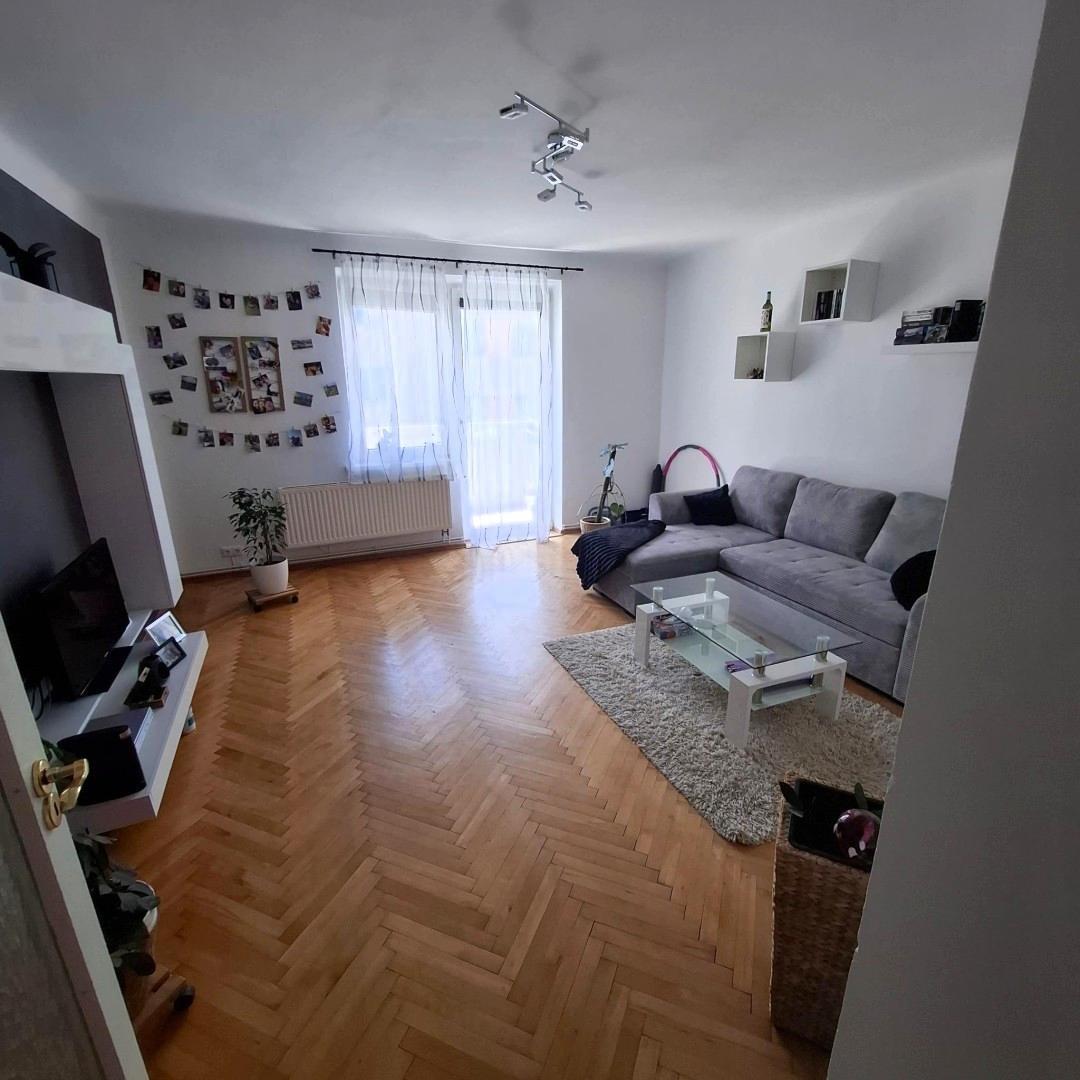 2. Zimmer / Wohnzimmer