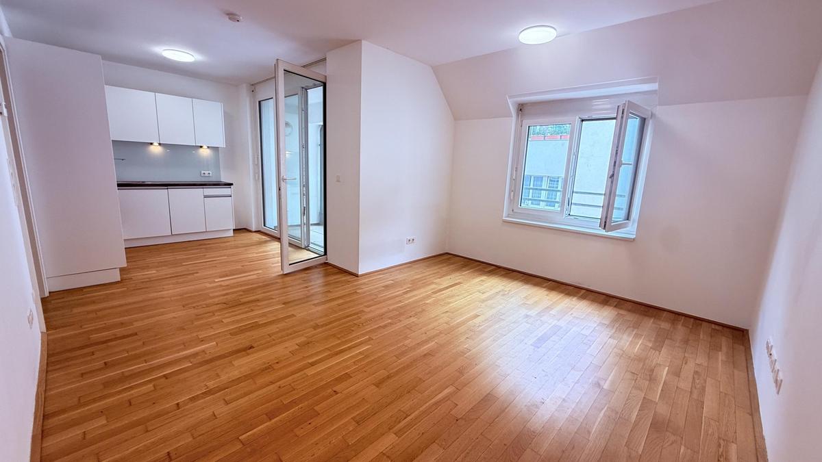 Wohnzimmer - Blick zur Küche