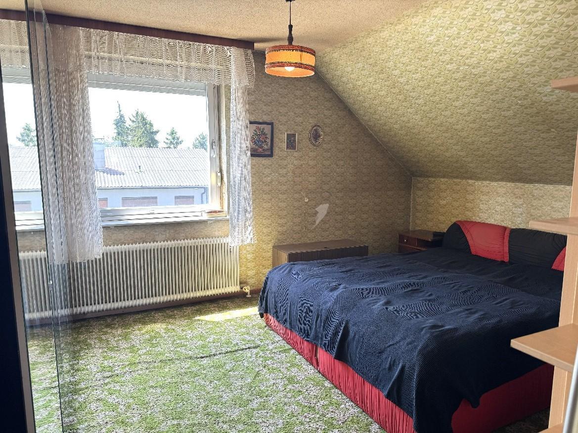 Zimmer 1 OG.