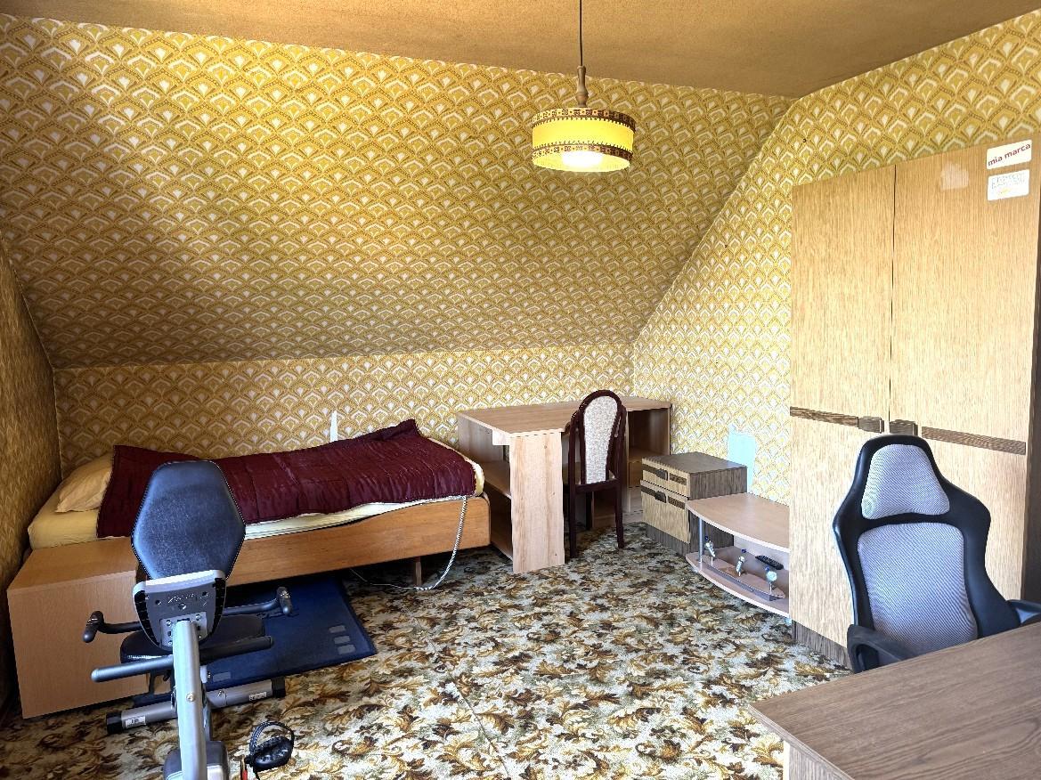 Zimmer 2 OG