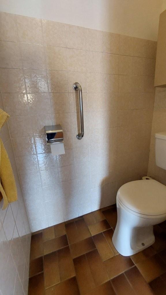12 WC