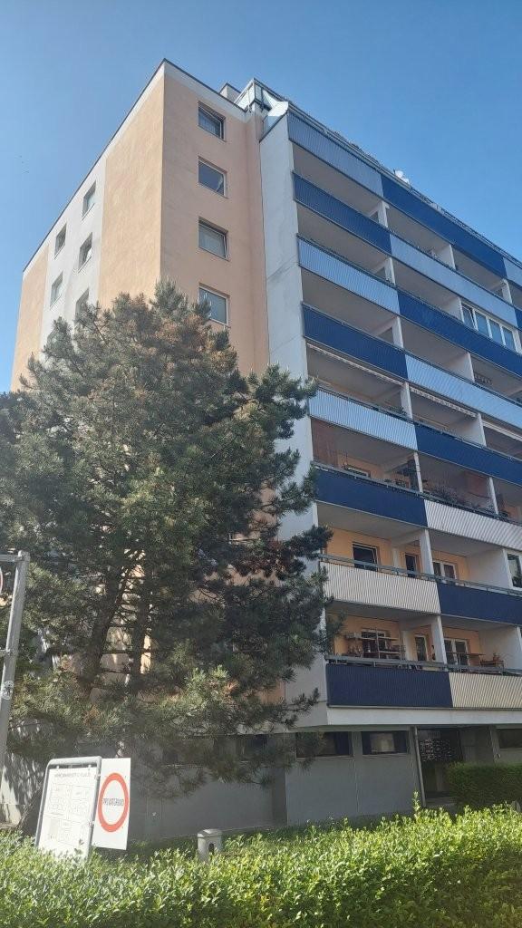 24 Wohnhaus