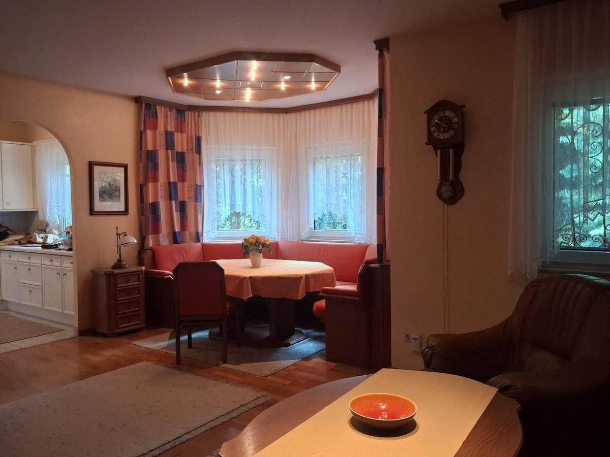 12 Wohnzimmer Strasshof
