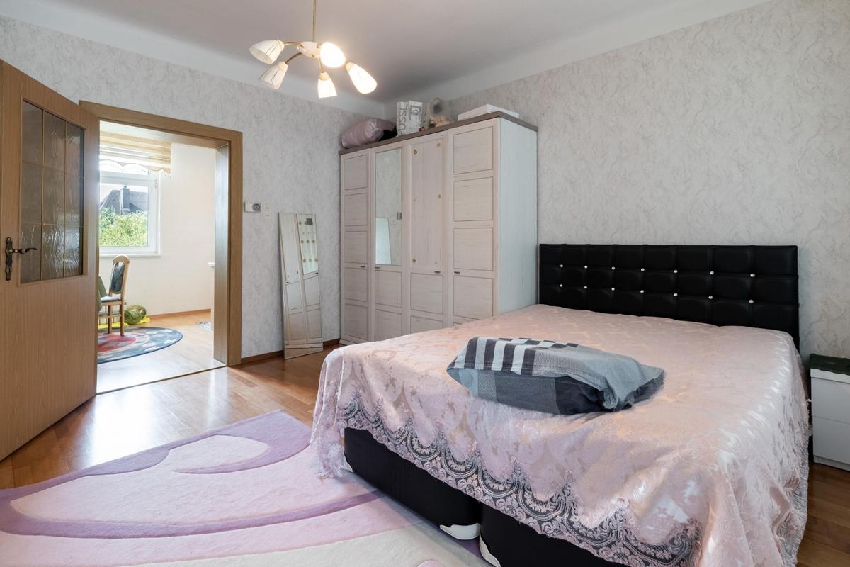 09 Schlafzimmer