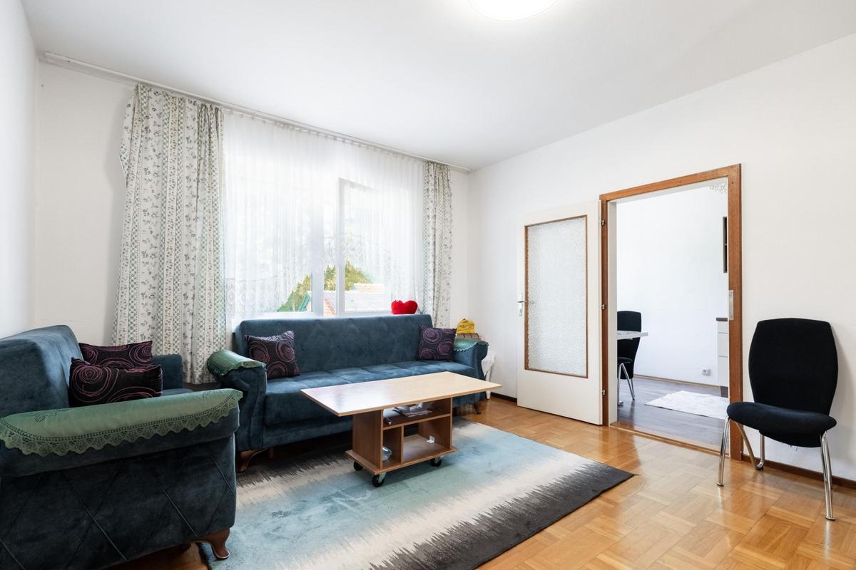 17 Wohnzimmer