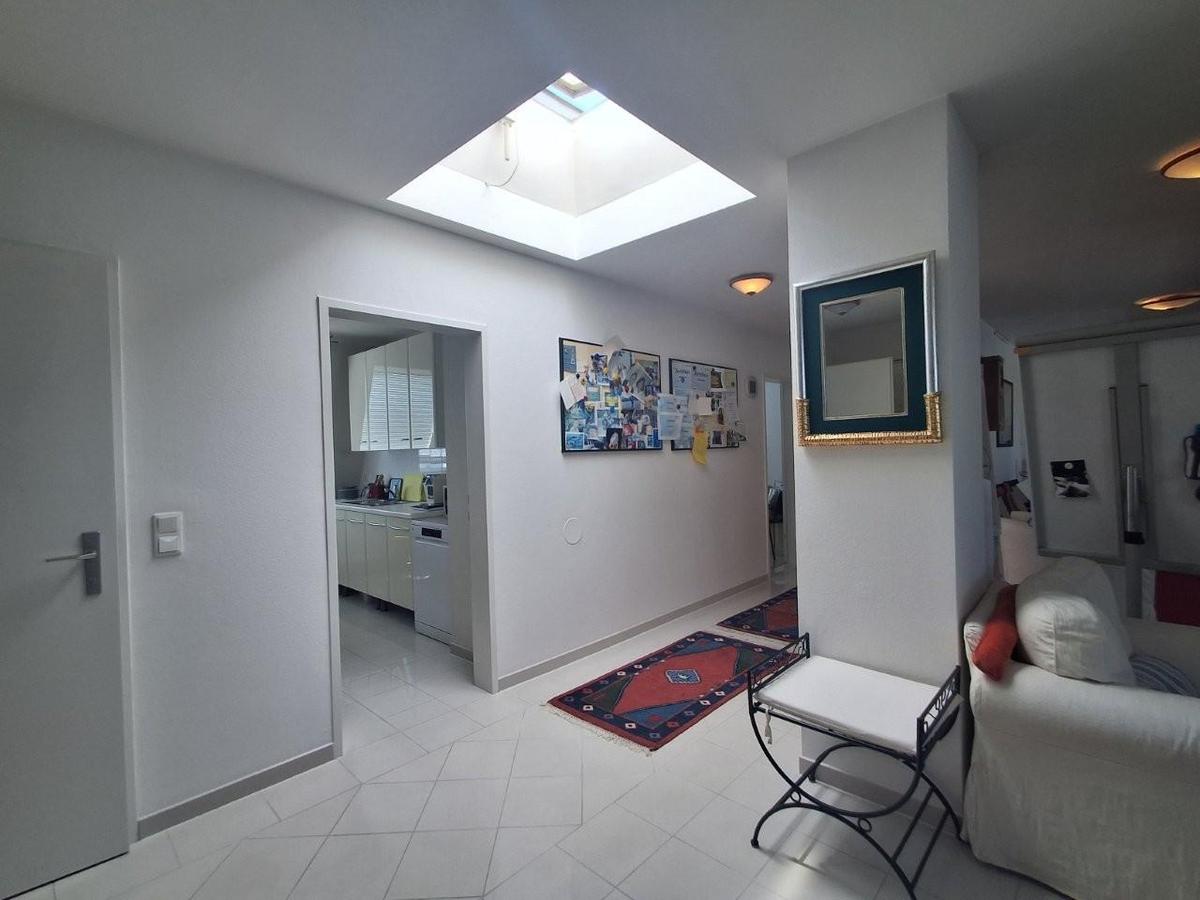3 Wohnraum mit Dachflächenfenster 1220