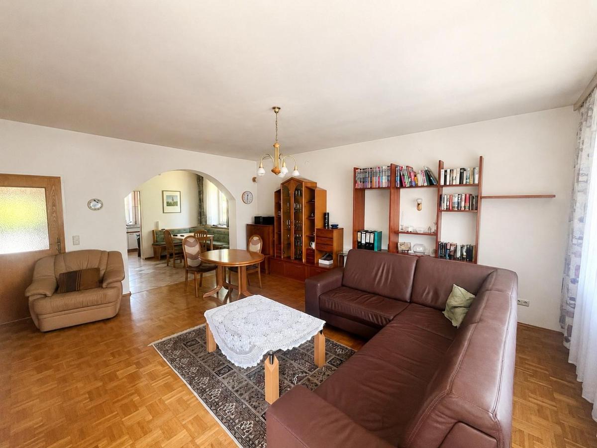 02 Wohnzimmer