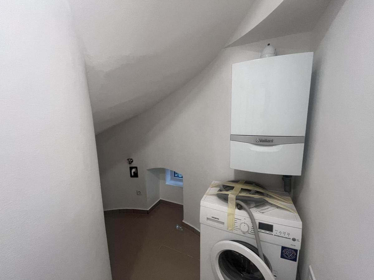13 Toilettea