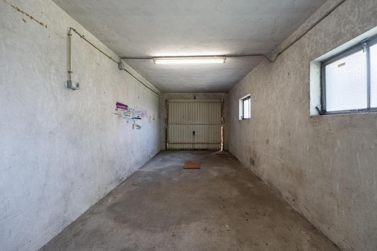 18 Garage