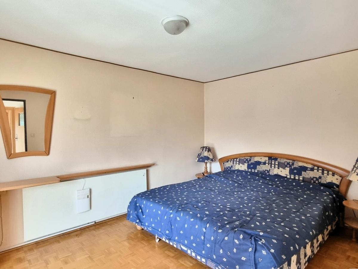 Zimmer 1 / DG