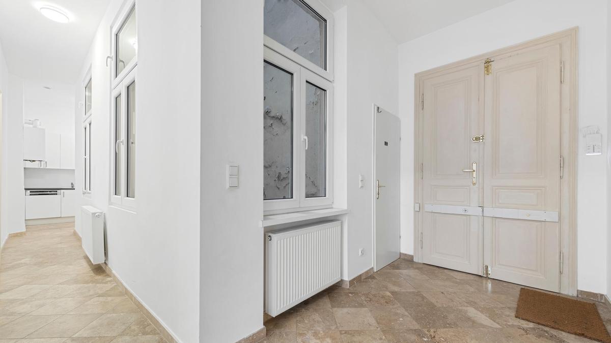 Vorraum mit Blick zur Küche