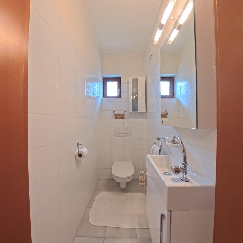 16 Toilette EG