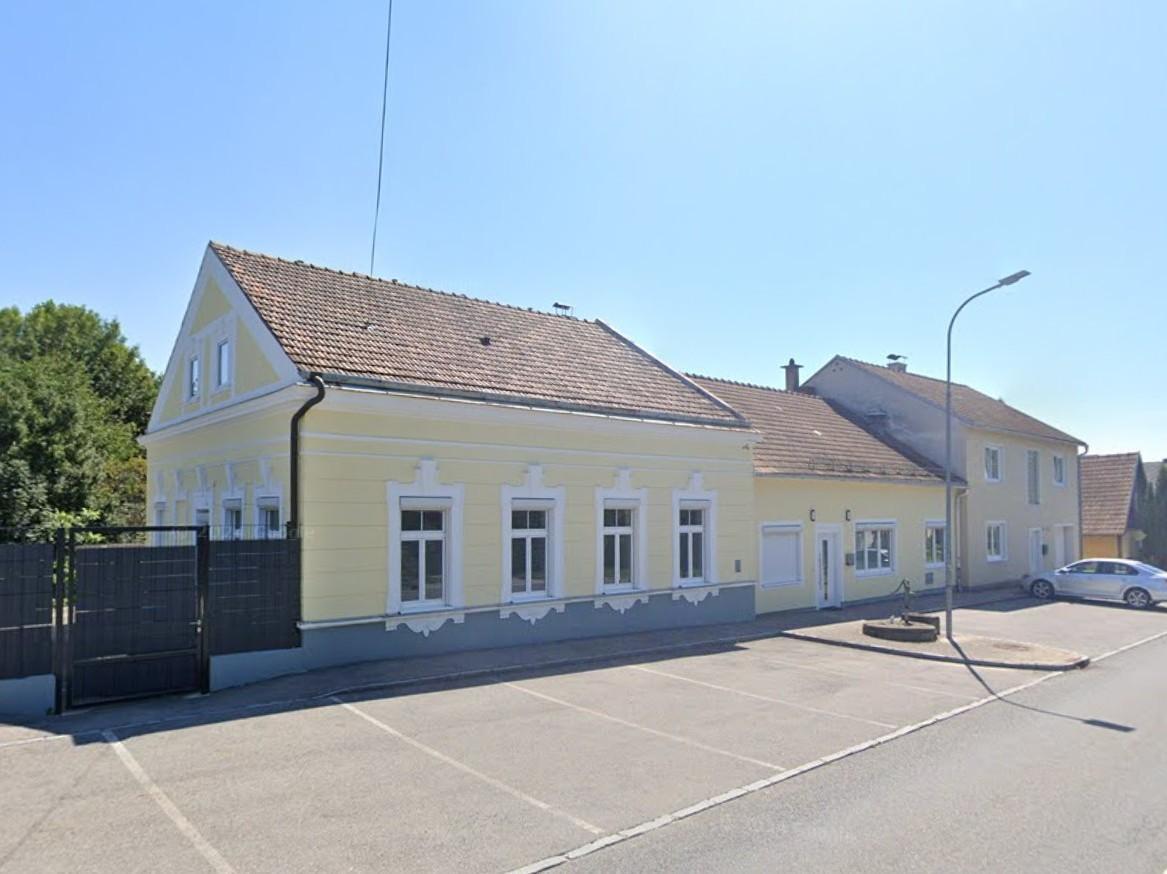 Straßenansicht