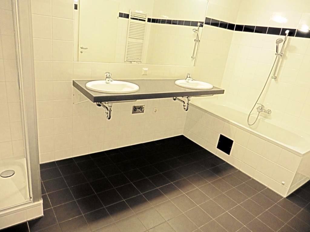 Doppelwaschbecken