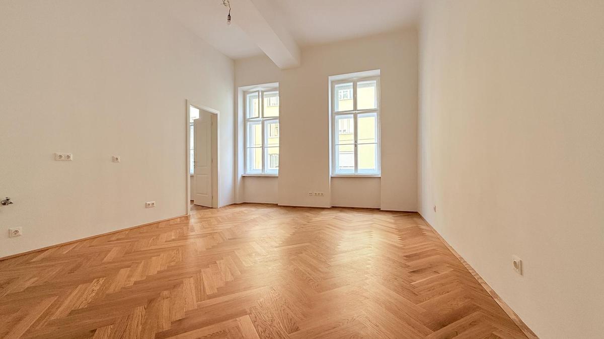 Wohnraum mit Küchenanschlüssen