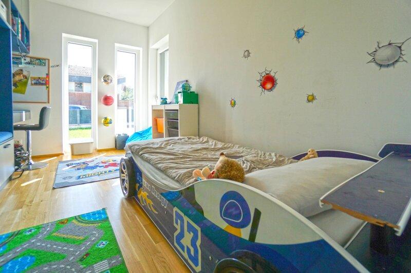 Zimmer 4_Ausgang auf Terrasse 1