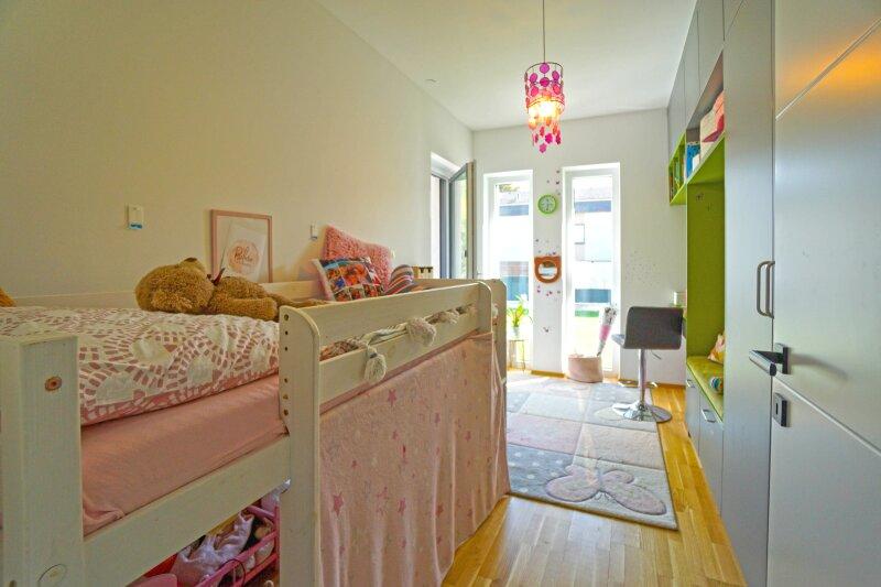 Zimmer 3_Ausgang auf Terrasse 2