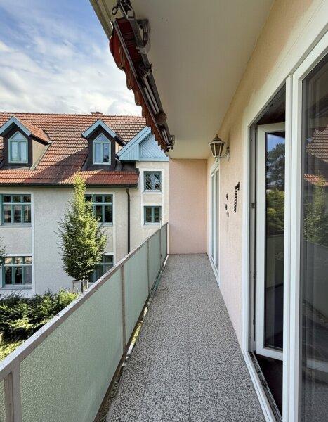 Balkon KI_generiert