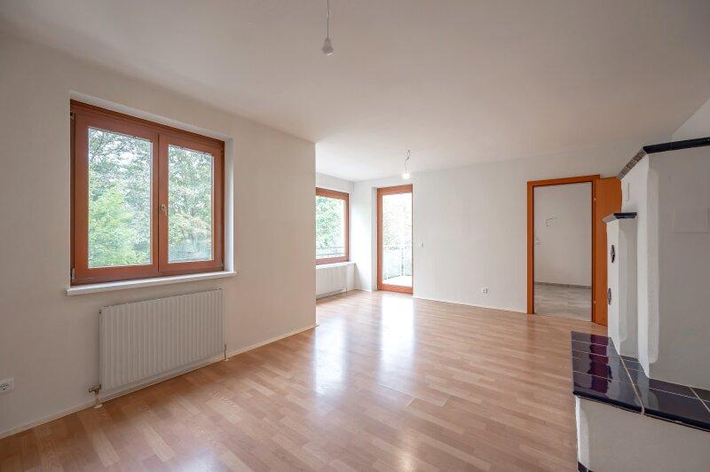 Wohnzimmer mit Kachelofen