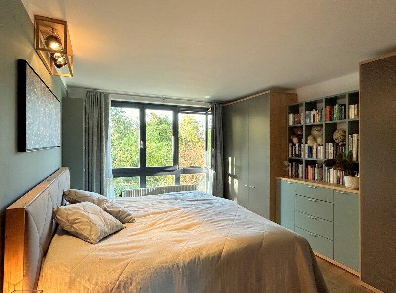 Schlafzimmer mit Grünblick